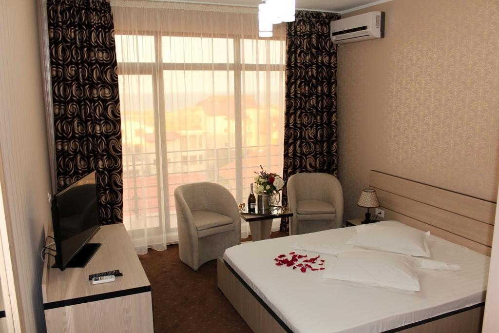 Hotel Cristal 那沃达利 客房 照片